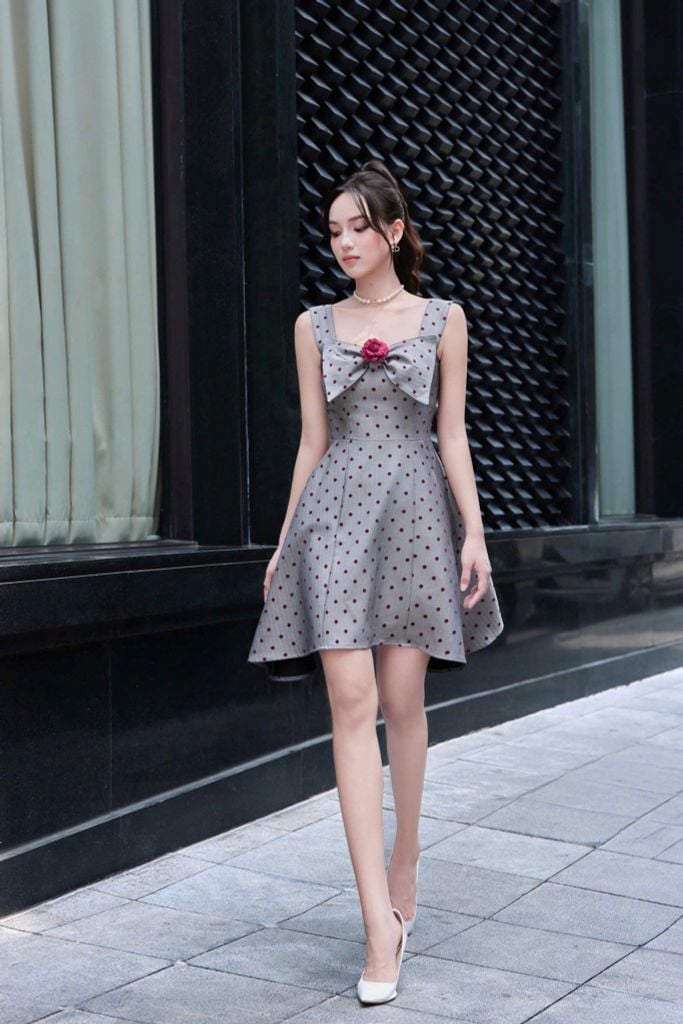 V1108 ĐẦM XÒE NGẮN 2 DÂY