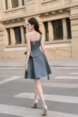 V1105 ĐẦM NGẮN XÒE TRỄ VAI