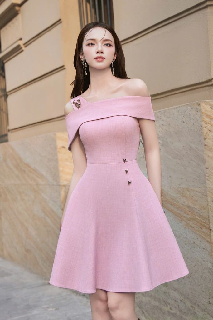 V1105 ĐẦM NGẮN XÒE TRỄ VAI