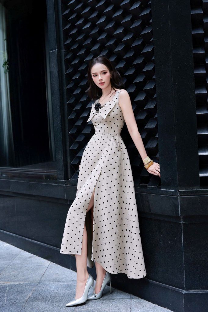 V1109 ĐẦM XÒE DÀI 2 DÂY