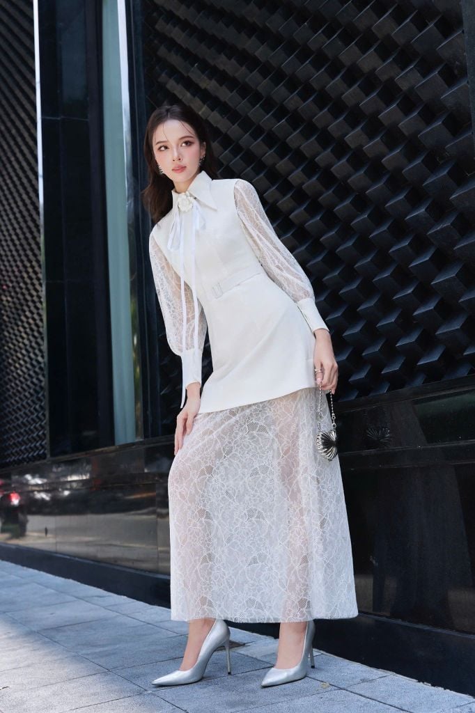 V1101 ĐẦM CỔ TRÒN PHỐI REN