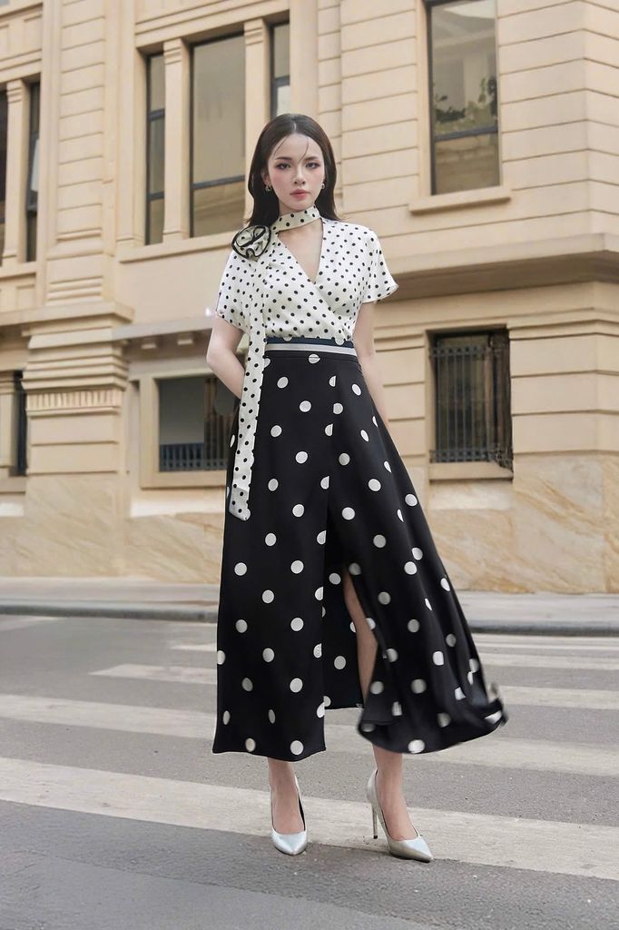 CV1116 CHÂN VÁY LỤA DÀI XẺ TÀ