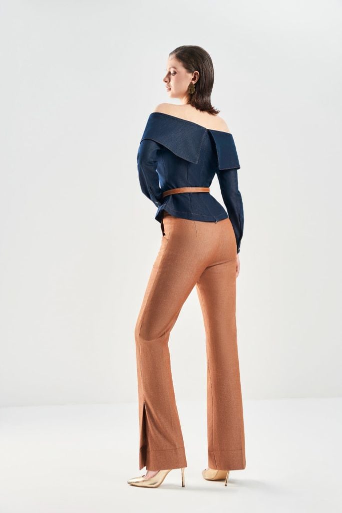 Áo Trễ Vai Dài Tay A1130