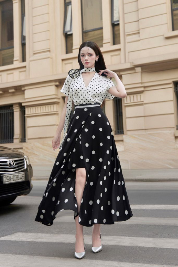 A1115 ÁO LỤA CỔ TIM