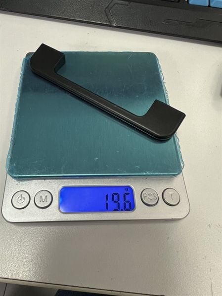 Tay nắm tủ hợp kim nhôm loại nhẹ, màu đen-HD0401B600N