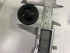 Bánh xe nhựa gắn bas trụ tròn, màu đen Vinahardware - CT0015B