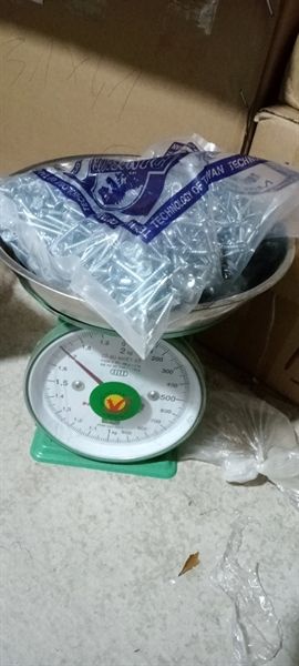 Vít khoan sắt M4 đầu bằng đuôi cá, màu trắng Vinahardware - SC2415Z21