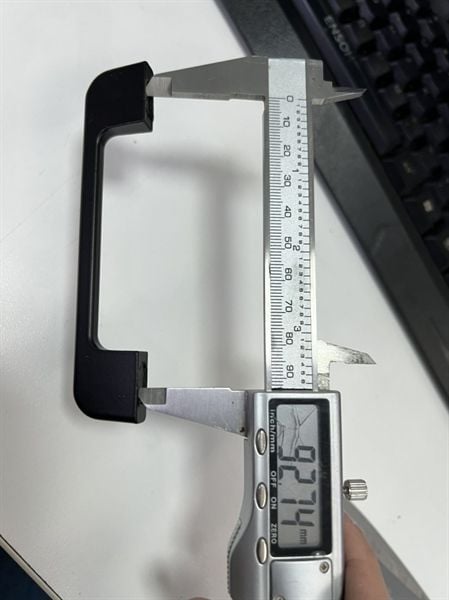 Tay nắm tủ hợp kim nhôm loại nhẹ, màu đen-HD0401B600N