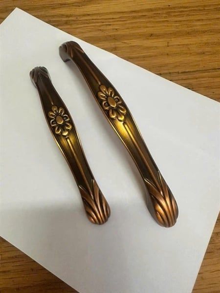Tay nắm tủ hợp kim Vinahardware, màu đồng cổ