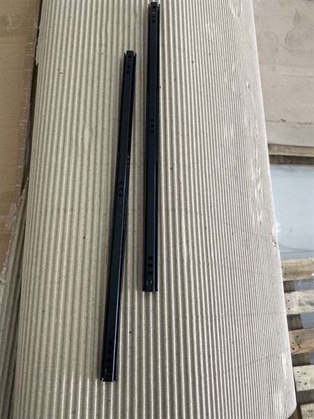 Ray trượt bi hai chiều, màu đen Vinahardware