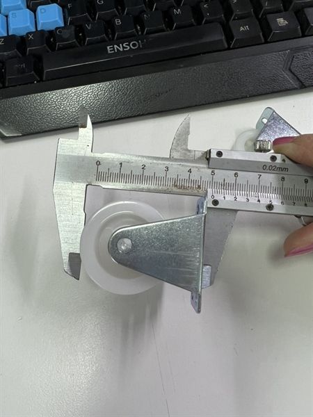 Bánh xe tủ một chiều, màu trắng Vinahardware - CT09966D30T