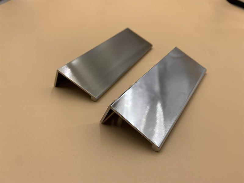 Tay nắm nhôm, màu chrome bóng gương Vinahardware- VNH16C96