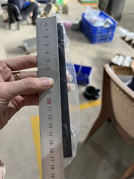 Tay nắm tủ hợp kim nhôm nhẹ, dài 160mm, màu đen - HD008D160-HD008D160