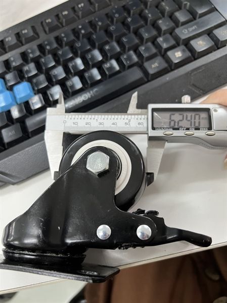 Bánh xe tủ nhựa cao cấp phi 65mm, có khóa, tổng cao 96mm VNH - CT2065CK