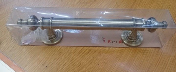 Tay nắm cổng tổng dài 260mm, màu vàng đồng Vinahardware -HD03260