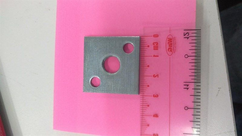 Pat sắt vuông 3 lỗ kích thước 30x30x3mm VNH330303-VNH330303