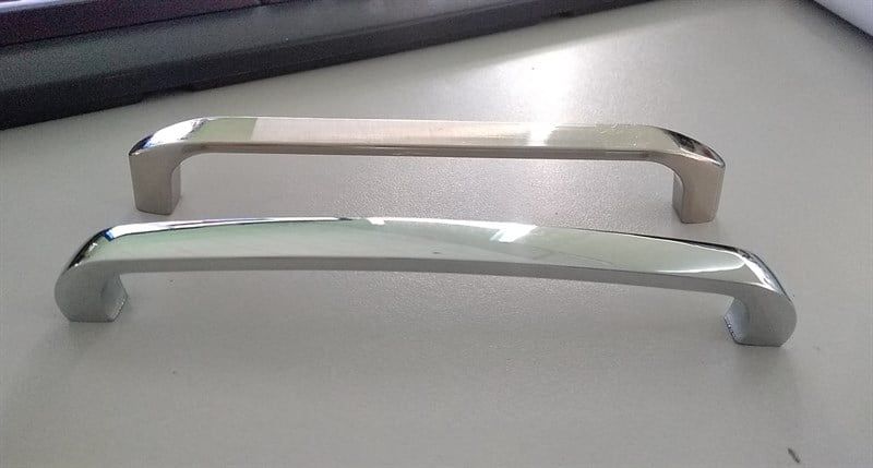 Tay nắm tủ bóng, loại hai đầu cong Ivan-HD0433D128