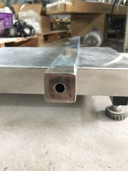 Sắt hộp vuông kẽm 30x30mm, dày 2mm, dài 1000mm, hàn bích 2 đầu SP303021000-SP303021000