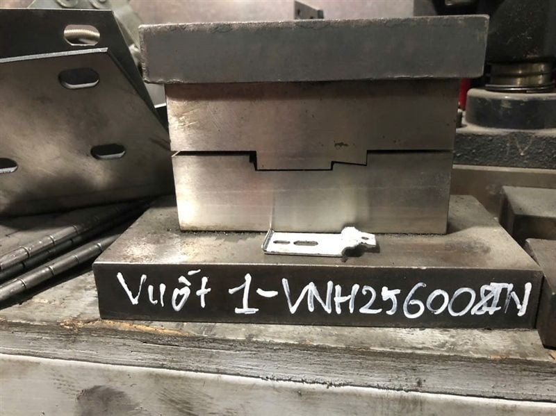 Pát (Bas) Nẹp Inox 304 – Mã 1609.1.25803