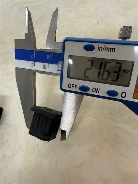 Nút Bịt Ống Bàn Ghế Nhựa HDPE Vinahardware – Mã 2901.3.25251