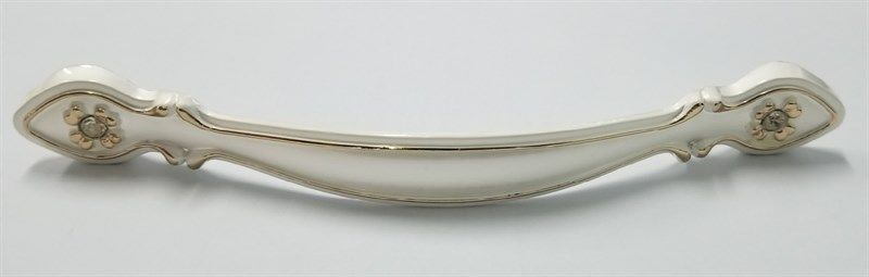 Tay nắm cửa tủ Vinahardware hoa văn dài 128mm màu trắng -HD07330D128P