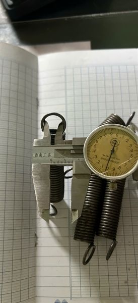 Lò xo, xi bảy màu - VNH60182