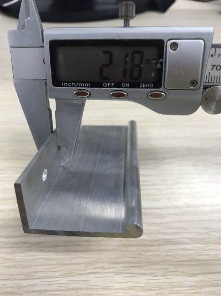 Tay nắm nhôm, khoan 2 lỗ Vinahardware - VNH028576