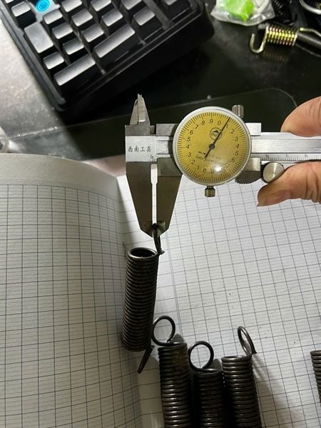 Lò xo, xi bảy màu - VNH60182