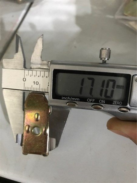 Pat (bas) sắt lưỡi gà cho bàn mở rộng, bảy màu VNH - P8294Z