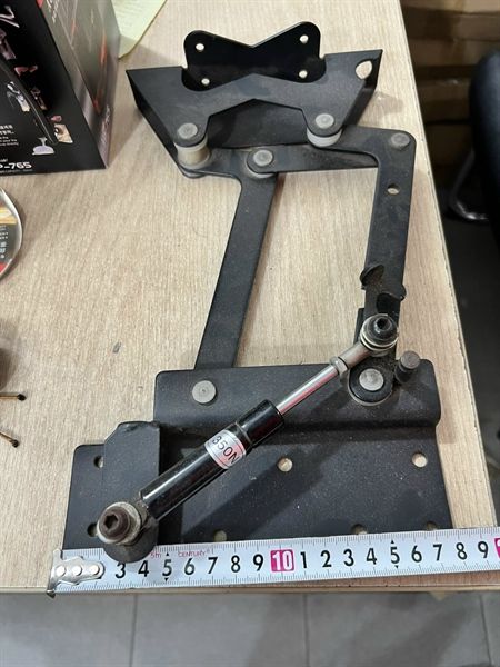 Tay nâng mặt bàn 300x180mm, sơn đen - TL300180B