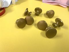 Tay nắm tủ 25mm sơn vàng HD0080BR