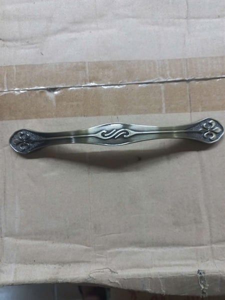 Tay nắm cửa tủ, màu rêu Vinahardware - HD1105R128