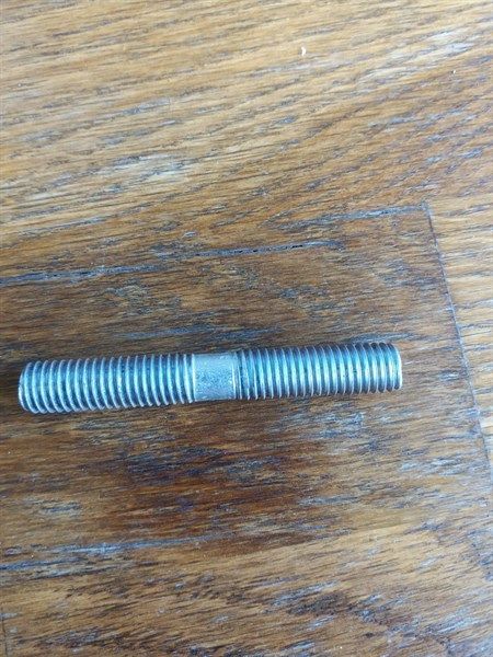 Ty ren 2 đầu, lửng 10mm giữa 10x70mm-TR1070