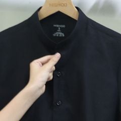 Áo Sơ Mi Đen Nữ Relax Form Rộng, Cổ Tàu Vuông, Lai Ngang Linen Solene Vải Mềm Mát HISHOO A1G002