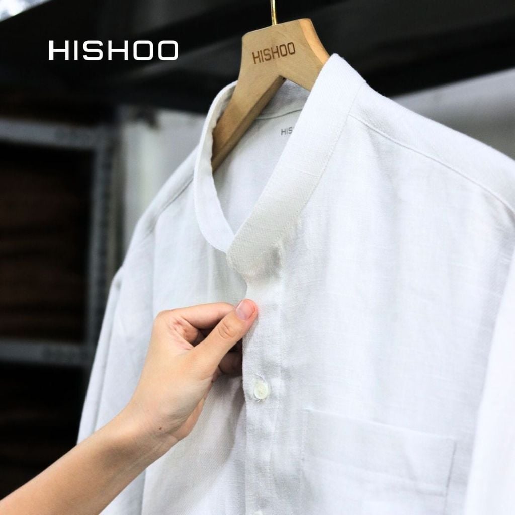 Áo Sơ Mi Tàu Tròn Nam Xám Tro Relax Form Rộng, Cổ Tàu Tròn, Lai Ngang Linen Solene Vải Mềm Mát HISHOO A1T001