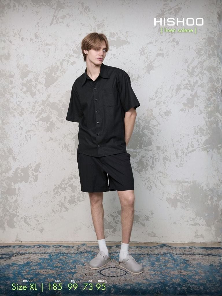 Áo Sơ Mi Nam Đen Relax Form Rộng, Cổ Thường, Lai Ngang Linen Solene Vải Mềm Mát HISHOO A1T003