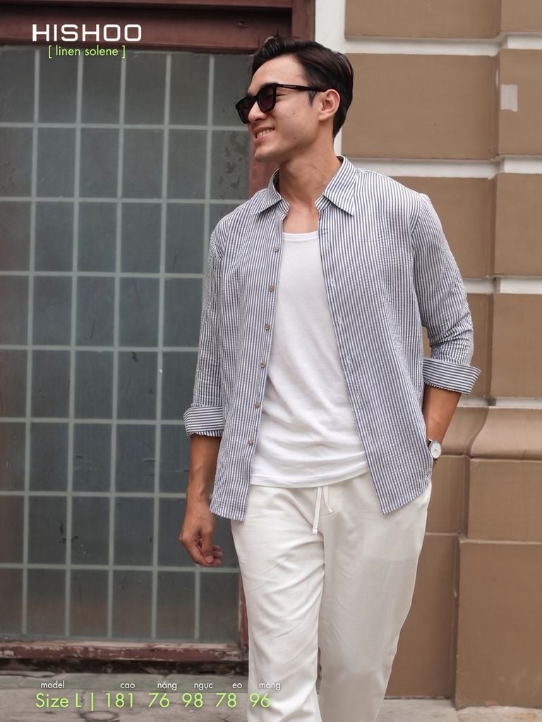 Áo Sơ Mi Trắng Sọc Xanh Nút Gỗ Tay Dài Nam Relax Form Rộng, Cổ Thường, Lai Ngang Linen Solene Vải Mềm Mát HISHOO A2T003