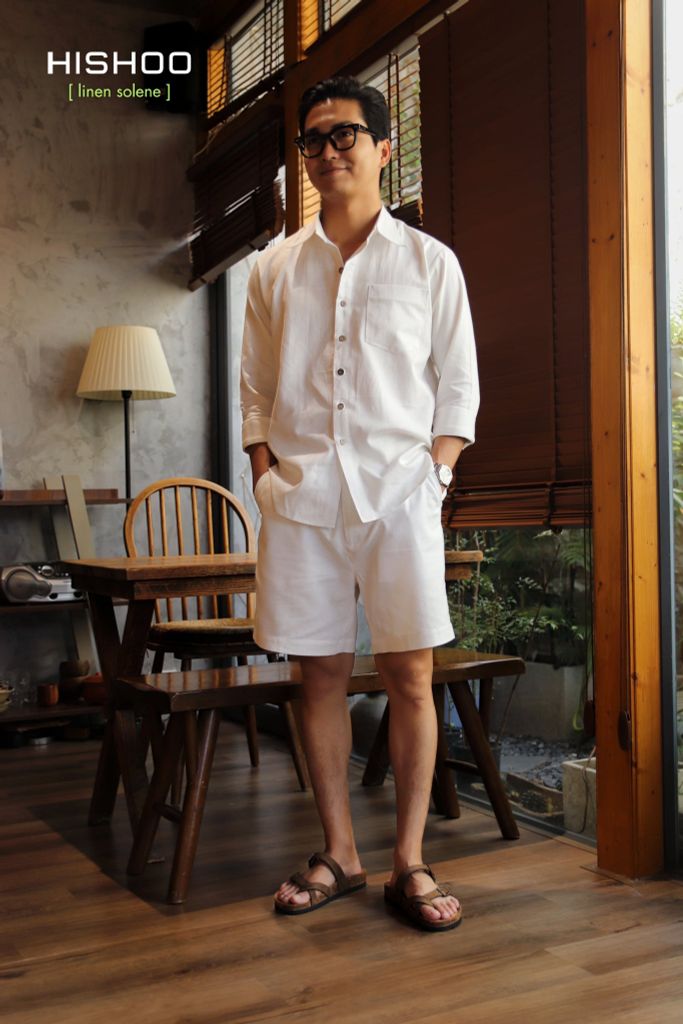 Áo Sơ Mi Rêu Nút Gỗ Nam Tay Dài Relax Form Rộng, Cổ Thường, Lai Ngang Linen Solene Vải Mềm Mát HISHOO A2T003