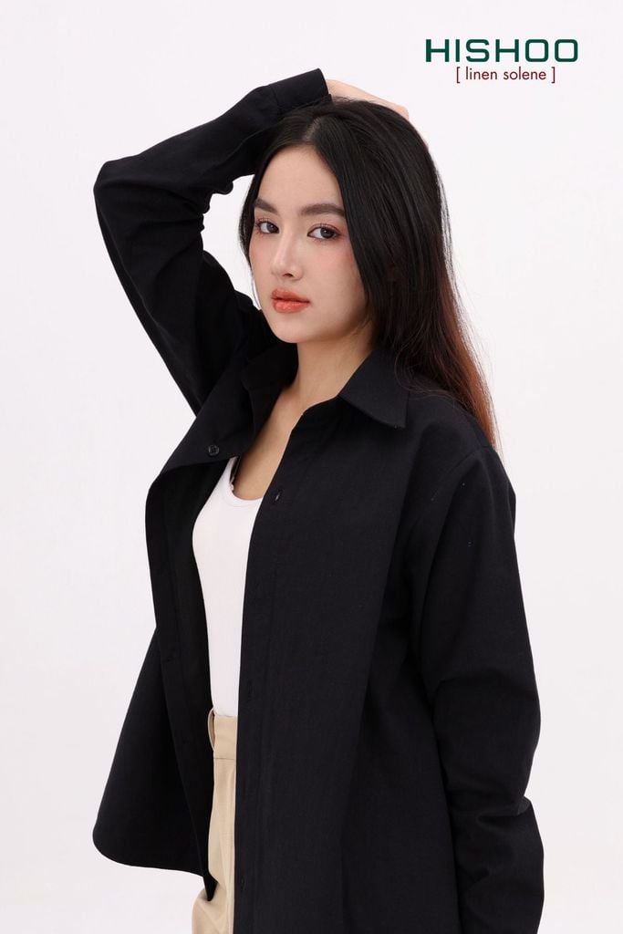 Áo Sơ Mi Tay Dài Đen Nữ Relax Form Rộng, Cổ Thường, Lai Ngang Linen Solene Vải Mềm Mát HISHOO A2G003