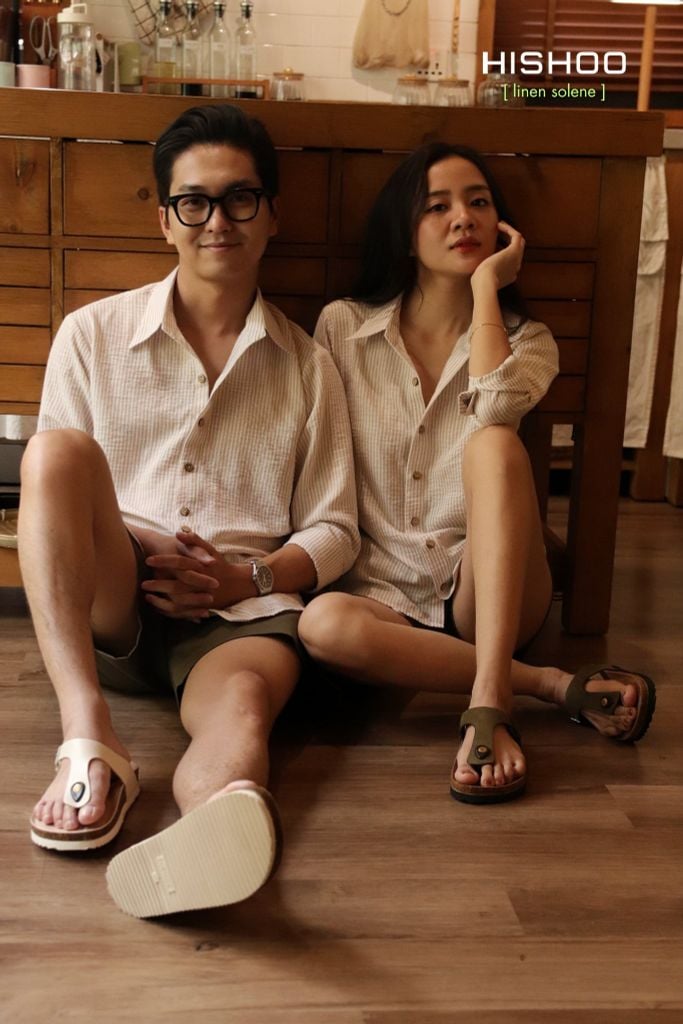 Áo Sơ Mi Trắng Sọc Nâu Nút Gỗ Tay Dài Nam Relax Form Rộng, Cổ Thường, Lai Ngang Linen Solene Vải Mềm Mát HISHOO A2T003