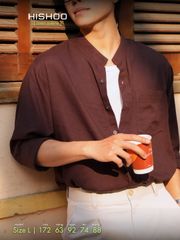Áo Sơ Mi Nam Nâu Walnut Tay Dài Relax Form Rộng, Cổ Tàu Vuông, Lai Ngang Linen Solene Vải Mềm Mát HISHOO A2T002