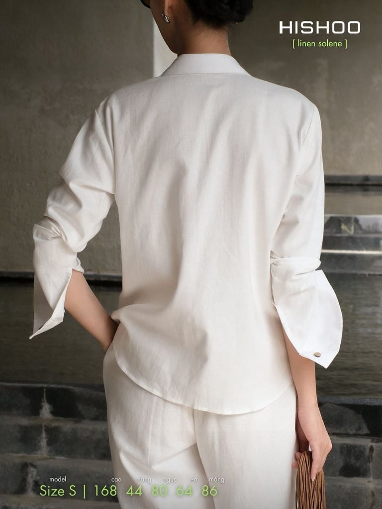 Áo Sơ Mi Nút Gỗ Tay Dài Nữ Relax Form Rộng, Cổ Thường, Lai Ngang Linen Solene Vải Mềm Mát HISHOO A2G003