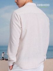 Áo Sơ Mi Trắng Sọc Nâu Nút Gỗ Tay Dài Nam Relax Form Rộng, Cổ Thường, Lai Ngang Linen Solene Vải Mềm Mát HISHOO A2T003
