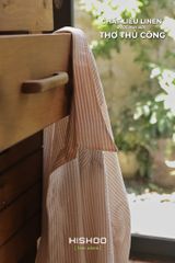 Áo Sơ Mi Sọc Nút Gỗ Tay Dài Nữ Relax Form Rộng, Cổ Thường, Lai Ngang Linen Solene Vải Mềm Mát HISHOO A2G003