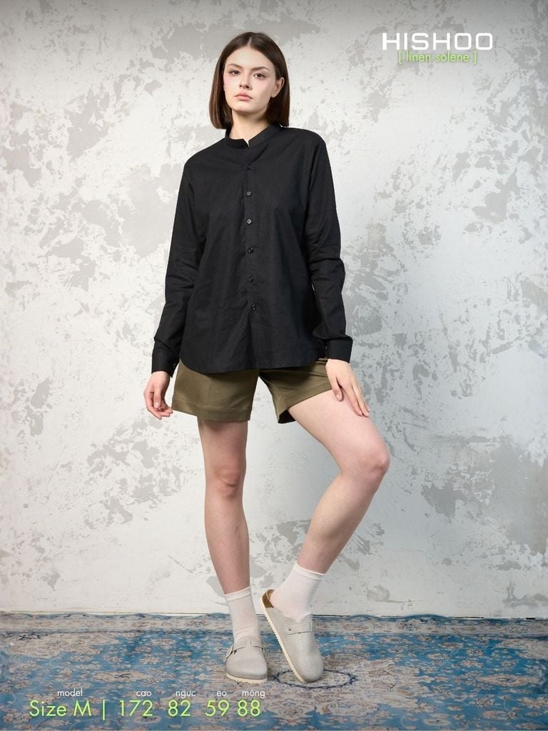 Áo Sơ Mi Tay Dài Nữ Đen Relax Form Rộng, Cổ Tàu Vuông, Lai Ngang Linen Solene Vải Mềm Mát HISHOO A2G002