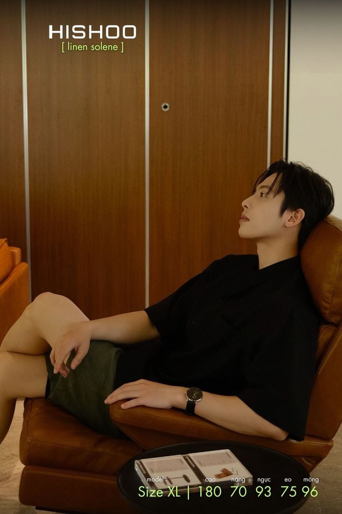 Áo Sơ Mi Nam Đen Relax Form Rộng, Cổ Tàu Tròn, Lai Ngang Linen Solene Vải Mềm Mát HISHOO A1T001