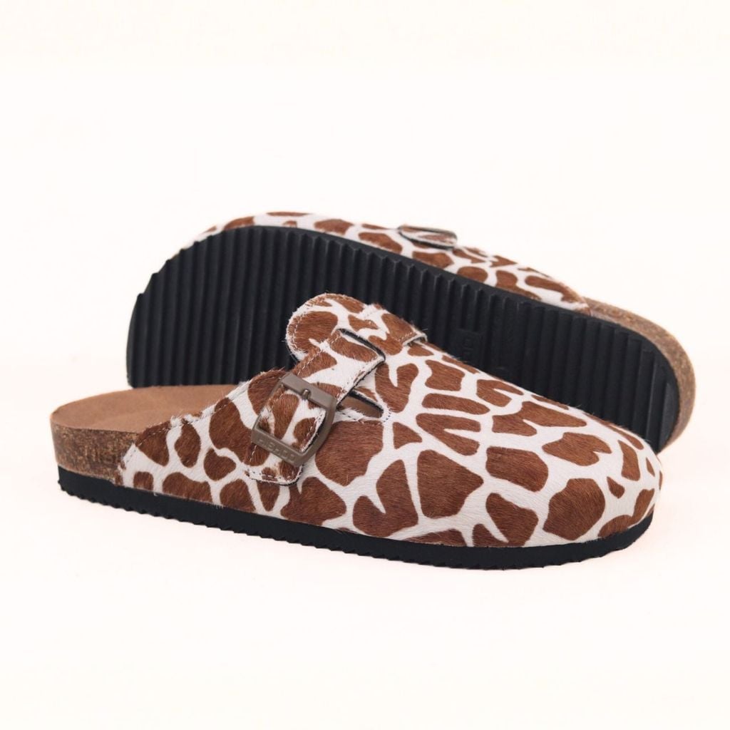 Dép đế trấu sục Boston quai ngang Bò sữa CowHide HISHOO H109