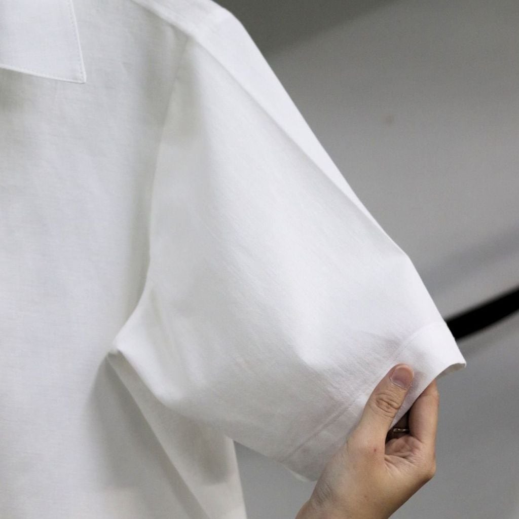 Áo Sơ Mi Nữ Relax Form Rộng, Cổ Danton, Lai Ngang Linen Solene Vải Mềm Mát HISHOO A1G004