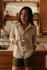 Áo Sơ Mi Sọc Nút Gỗ Tay Dài Nữ Relax Form Rộng, Cổ Thường, Lai Ngang Linen Solene Vải Mềm Mát HISHOO A2G003