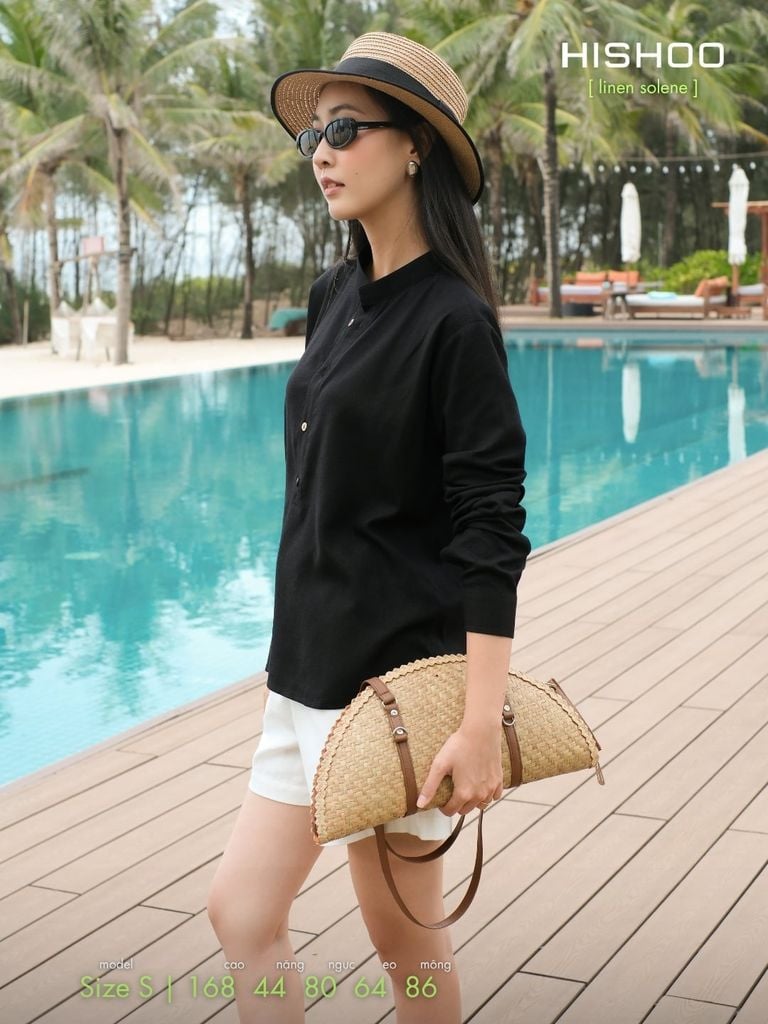 Áo Sơ Mi Nữ Nút Gỗ Tay Dài Relax Form Rộng, Cổ Polo Tàu Vuông, Xẻ V Linen Solene Vải Mềm Mát HISHOO A3G002
